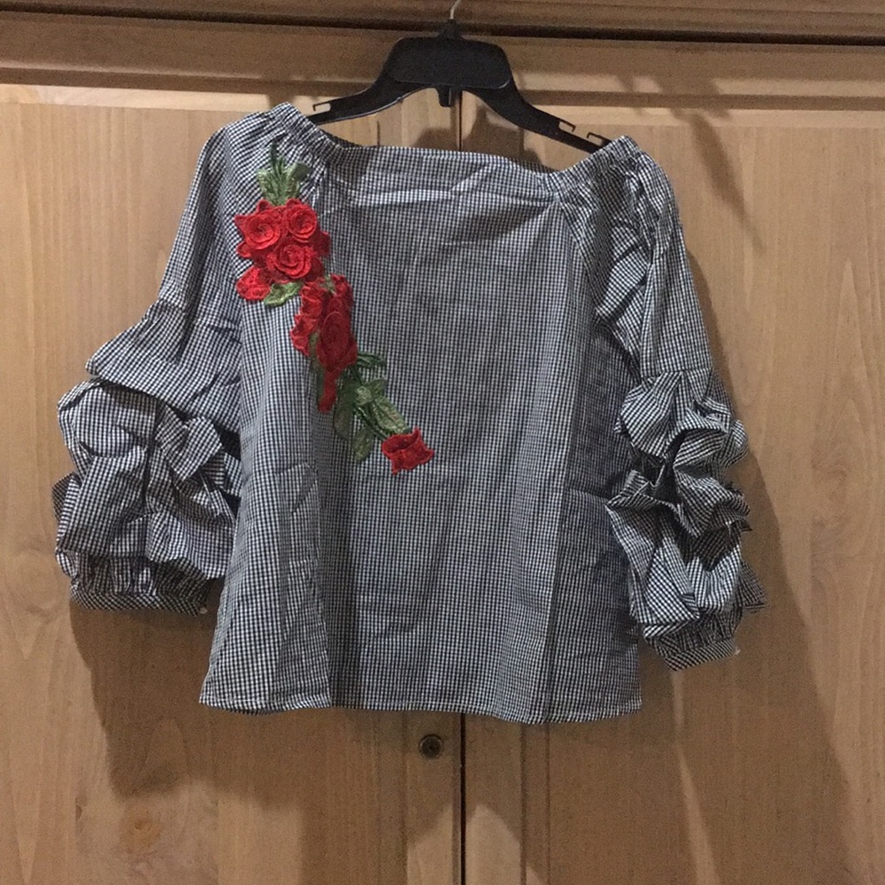 🆕 Embroidered Floral Gingham Ruffle Blouse